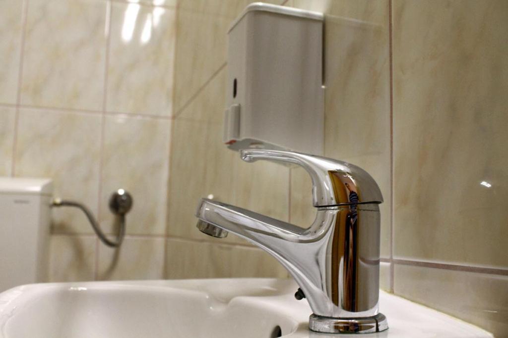 Domin Osijek Hotel Bagian luar foto